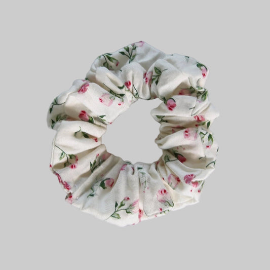 Scrunchie Rose — women's cotton hair scrunchie in rose floral print